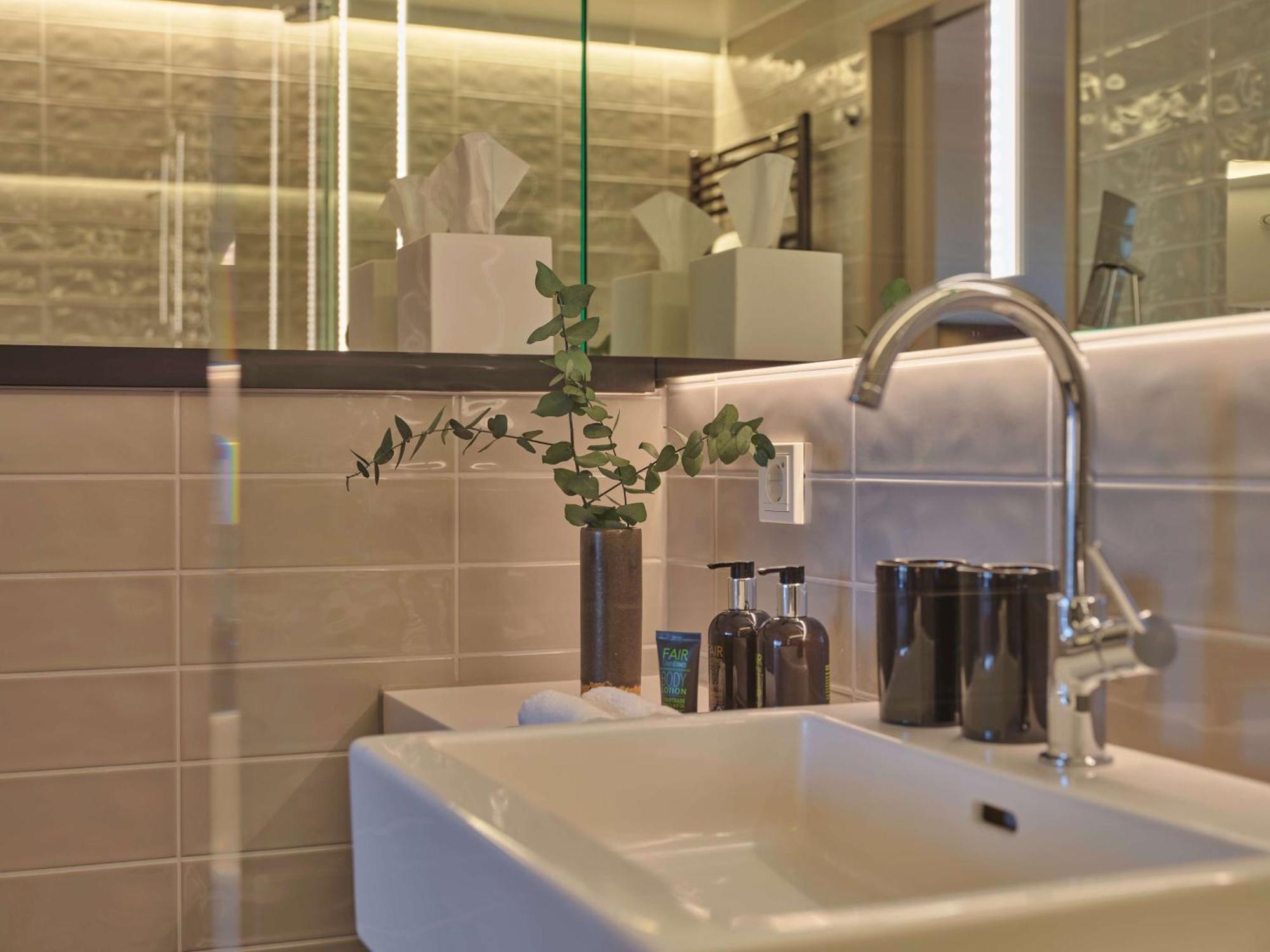 Adina Apartment Hotel ミュンヘン エクステリア 写真