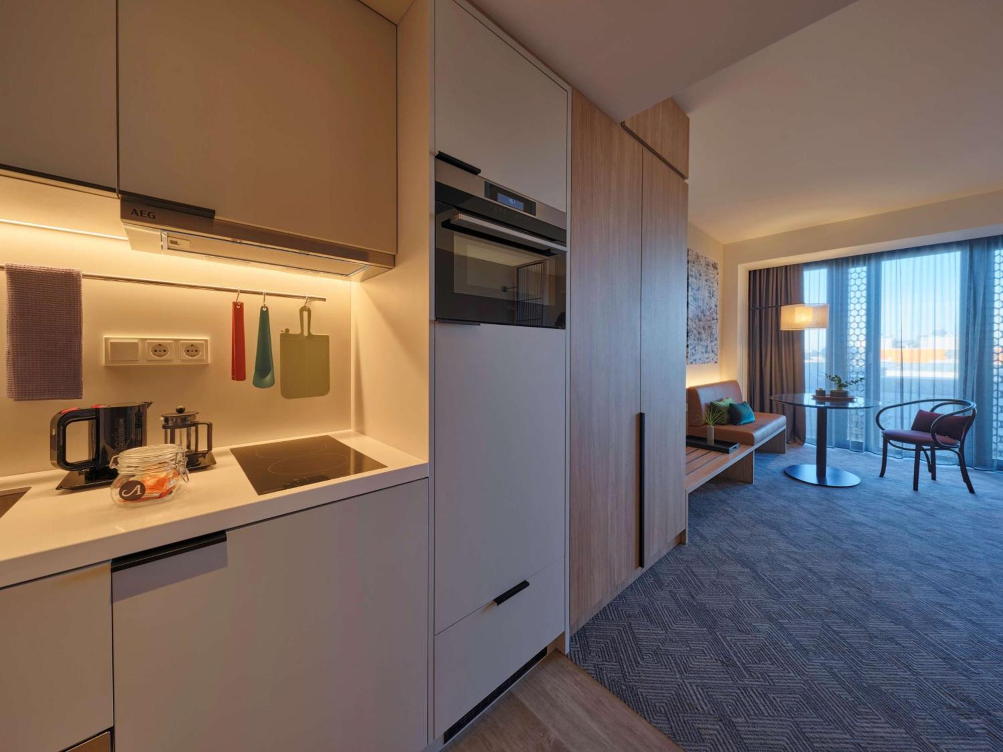 Adina Apartment Hotel ミュンヘン エクステリア 写真