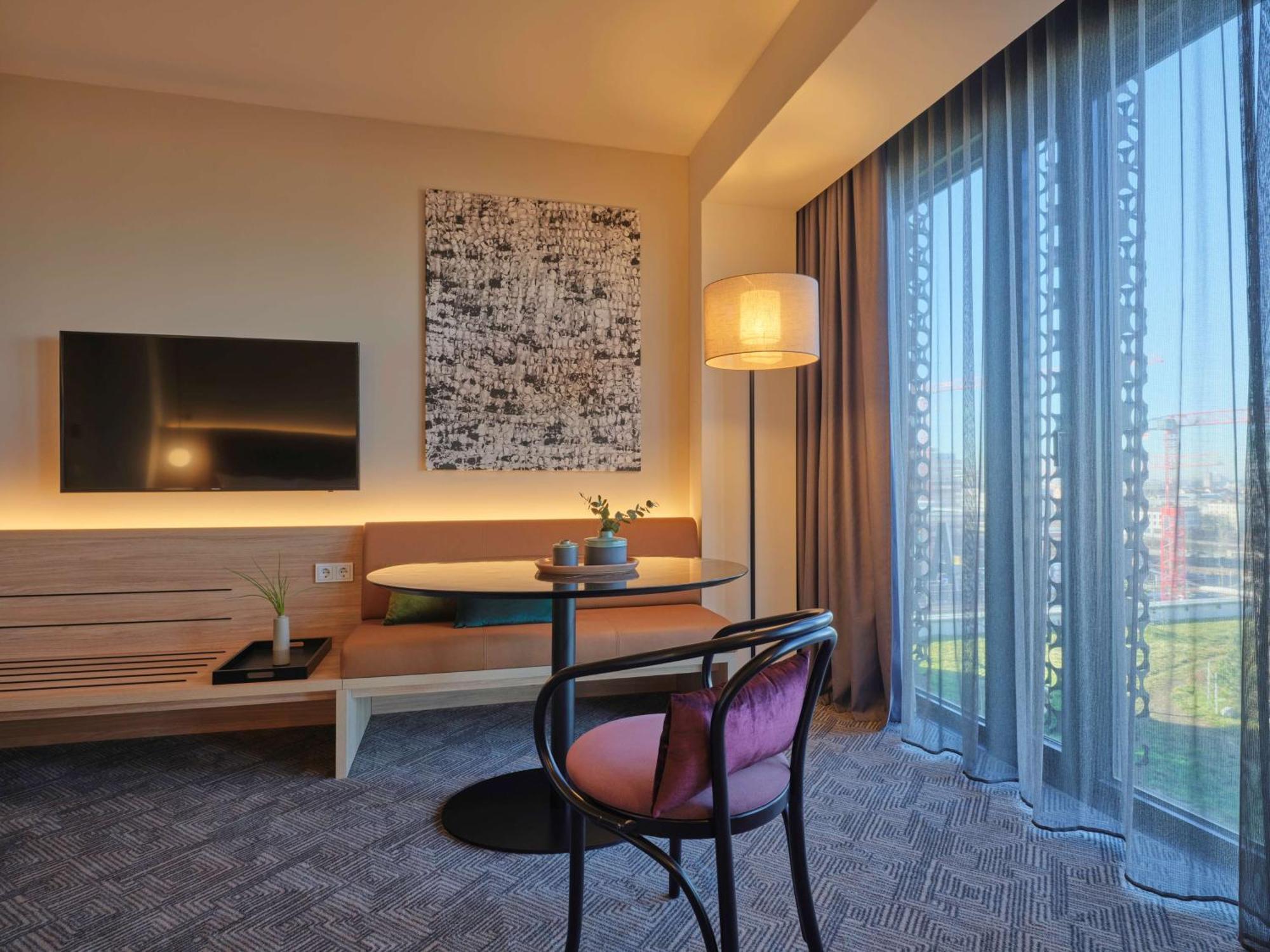 Adina Apartment Hotel ミュンヘン エクステリア 写真